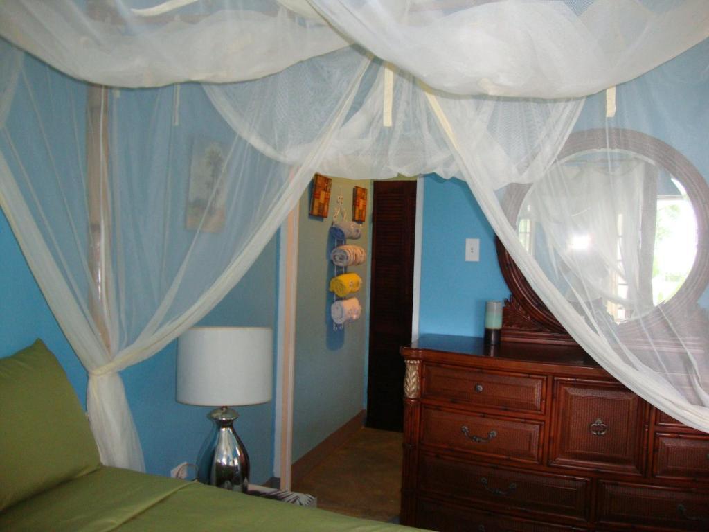 By The Sea Vacation Home And Villa ปอร์ตอันโตนิโอ ห้อง รูปภาพ