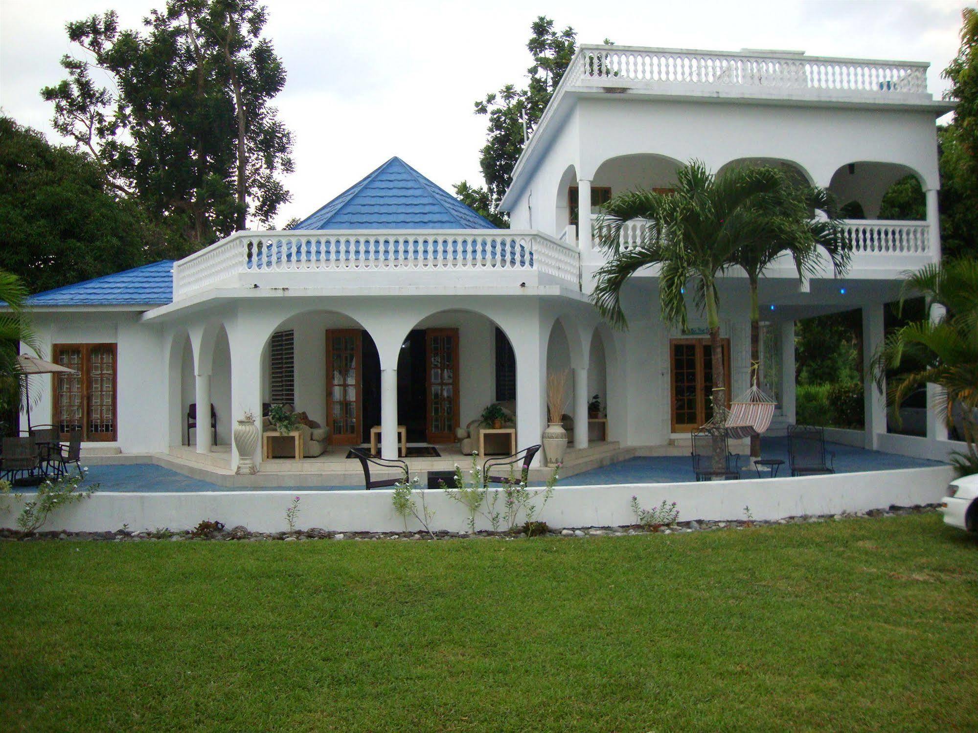 By The Sea Vacation Home And Villa ปอร์ตอันโตนิโอ ภายนอก รูปภาพ